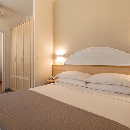 Hotel Constellation Rimini Exterior foto