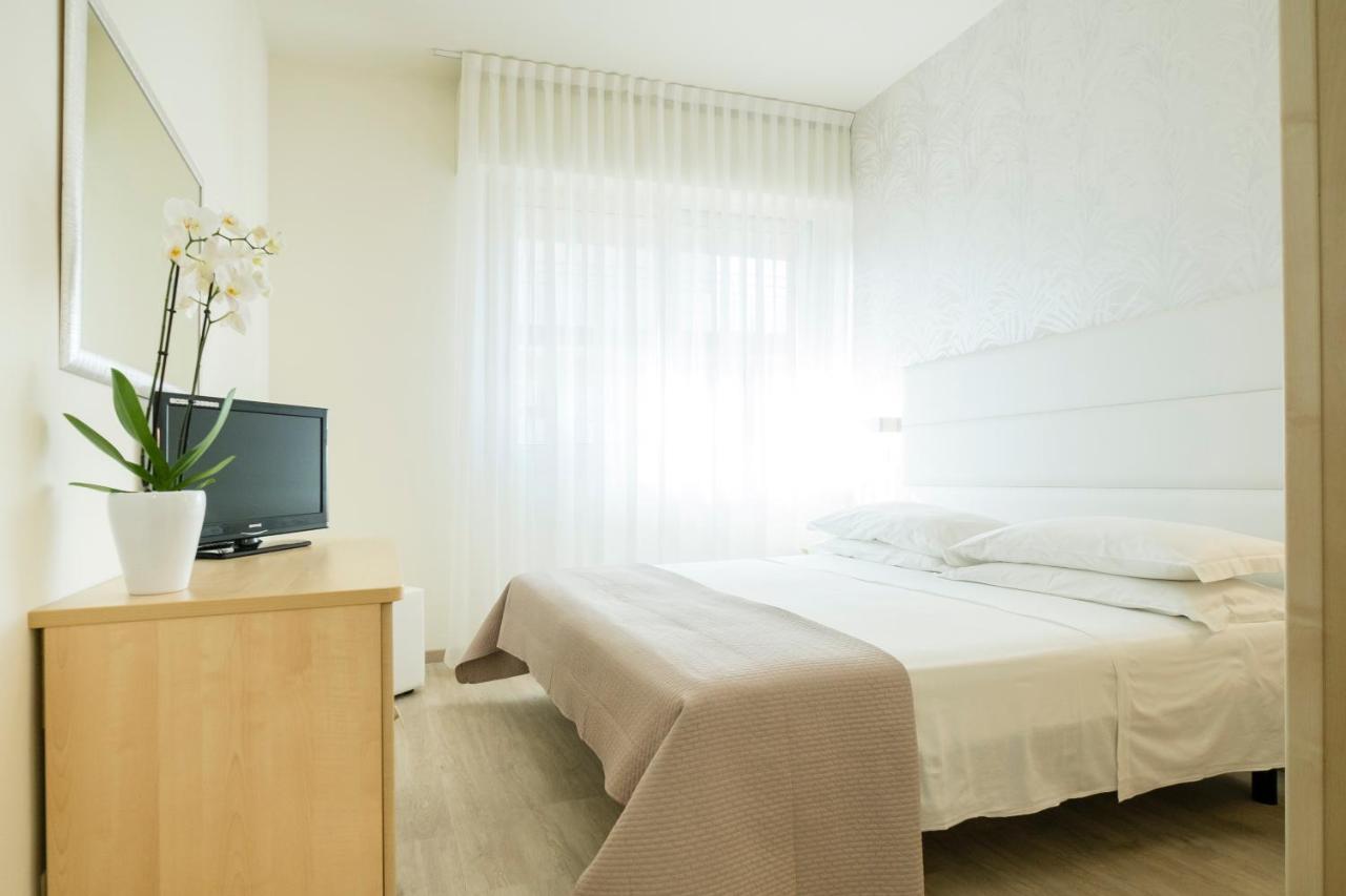 Hotel Constellation Rimini Exterior foto